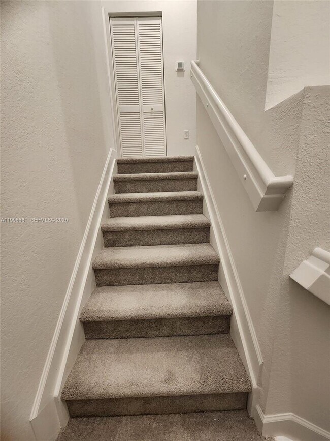 Building Photo - 2429 SE 28th Dr