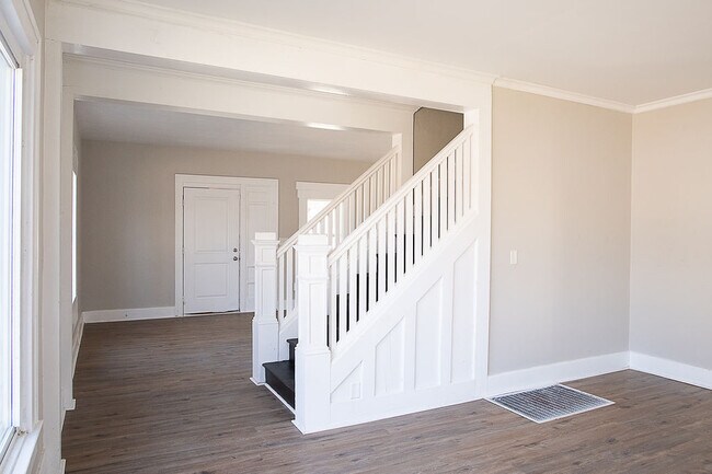 Building Photo - 2141 Philadelphia Dr