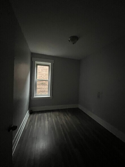 Building Photo - 192 Grant Ave