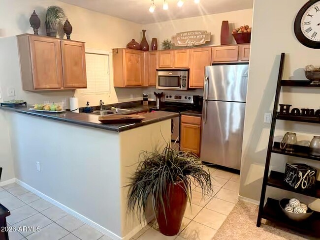 Building Photo - 17365 N Cave Creek Rd