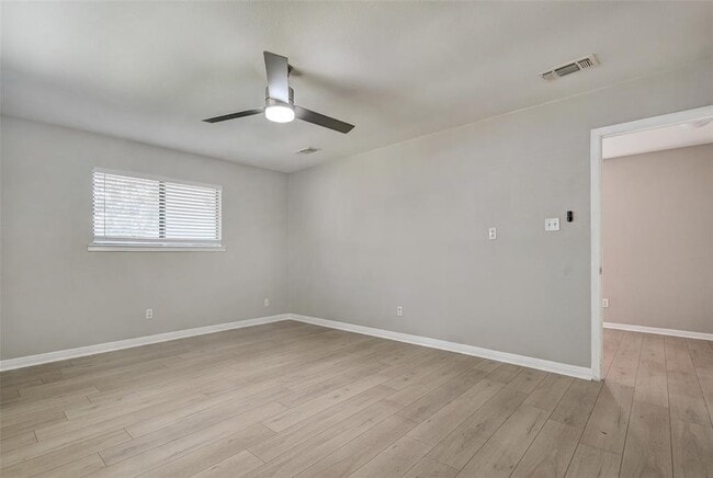 Building Photo - 1806 Dixie Ln