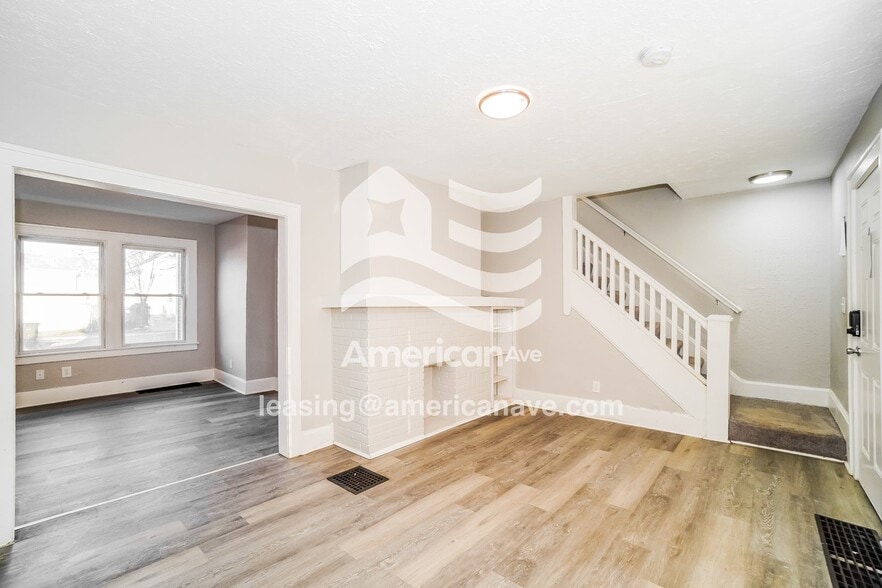 Building Photo - 367 S Wayne Ave