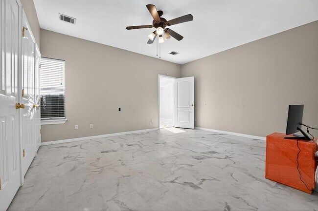 Building Photo - 1021 Westland Ridge Rd