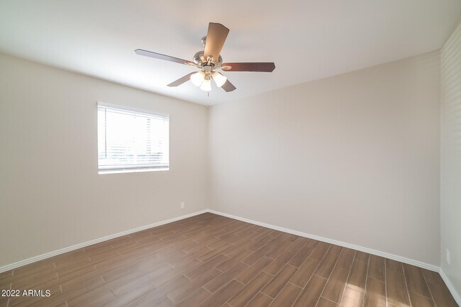Building Photo - 7215 N 37th Ave