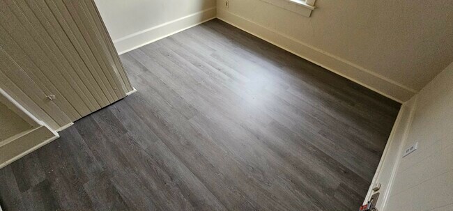 Building Photo - 1117 S 8th St