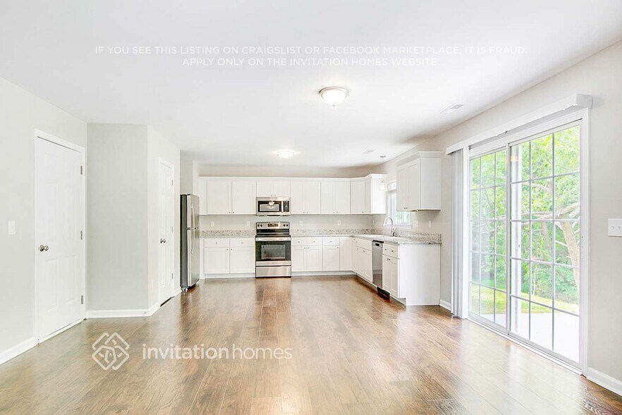 Building Photo - 347 Ashdale Dr