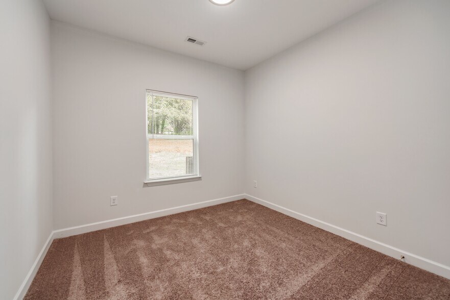 Building Photo - 910 N Ransom St