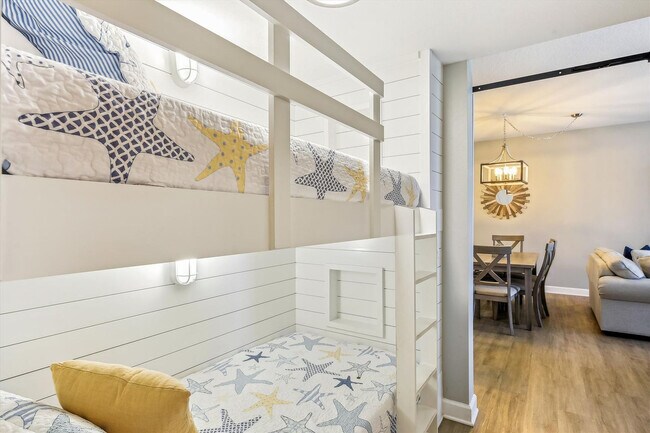 Building Photo - 104 Gulfside Ct