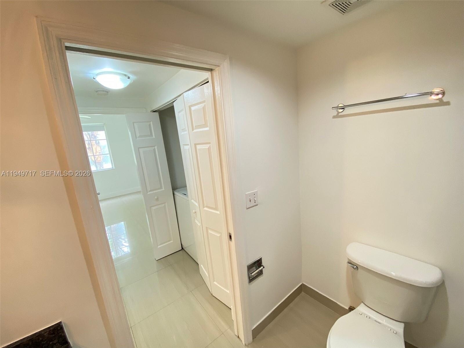 Building Photo - 2440 E Preserve Way