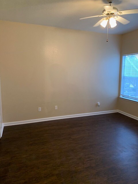 Building Photo - 3003 Whisper Oaks Ln