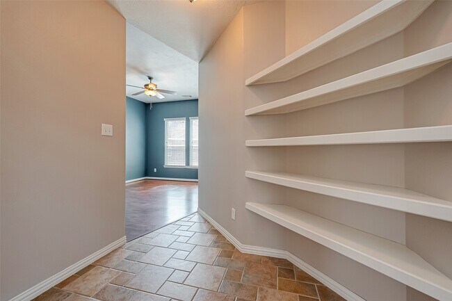 Building Photo - 7214 Glenwick Ct