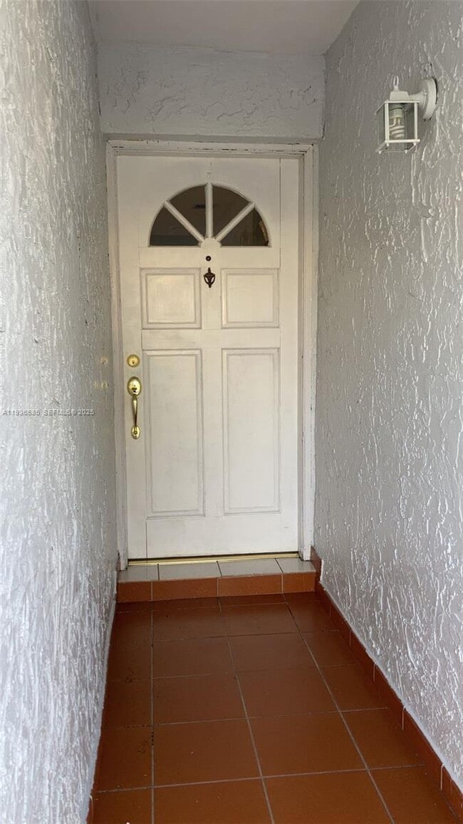 Building Photo - 2102 SW 106th Ct