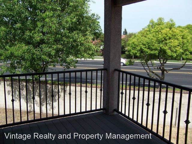 Building Photo - 4 br, 2.5 bath House - 3153 English Oak Cir.