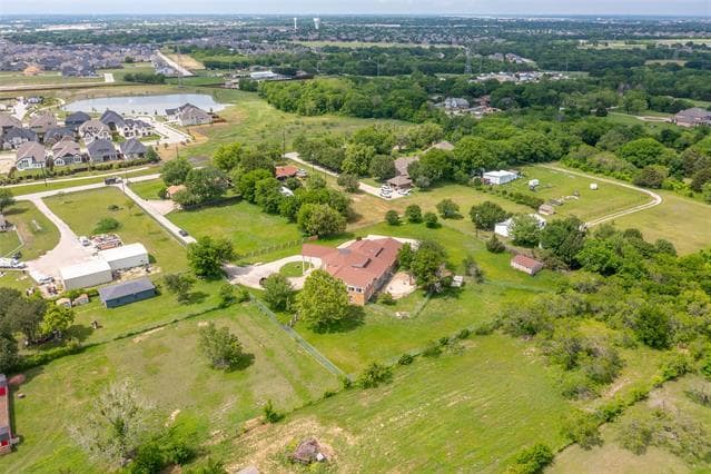 Building Photo - 5826 Pleasant Valley Rd