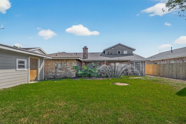 Building Photo - 11447 Kirkvalley Dr
