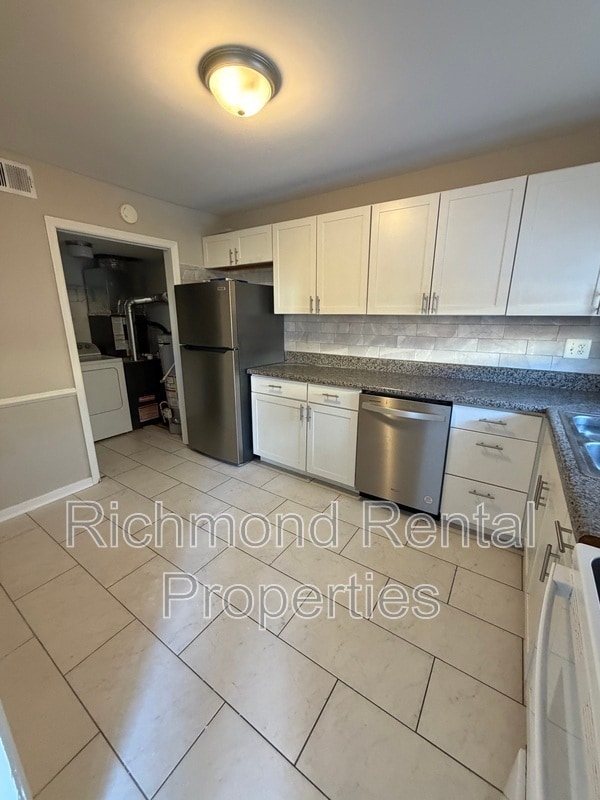 Building Photo - 2121 Lauderdale Dr