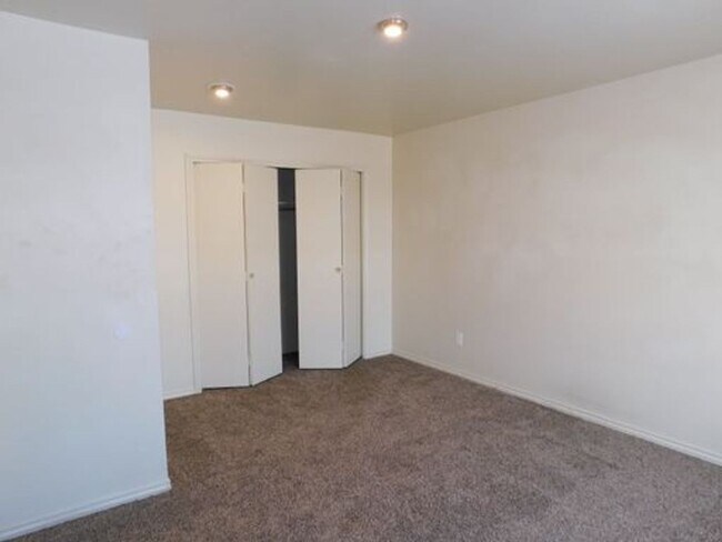 Building Photo - 2426 Allegheny Dr