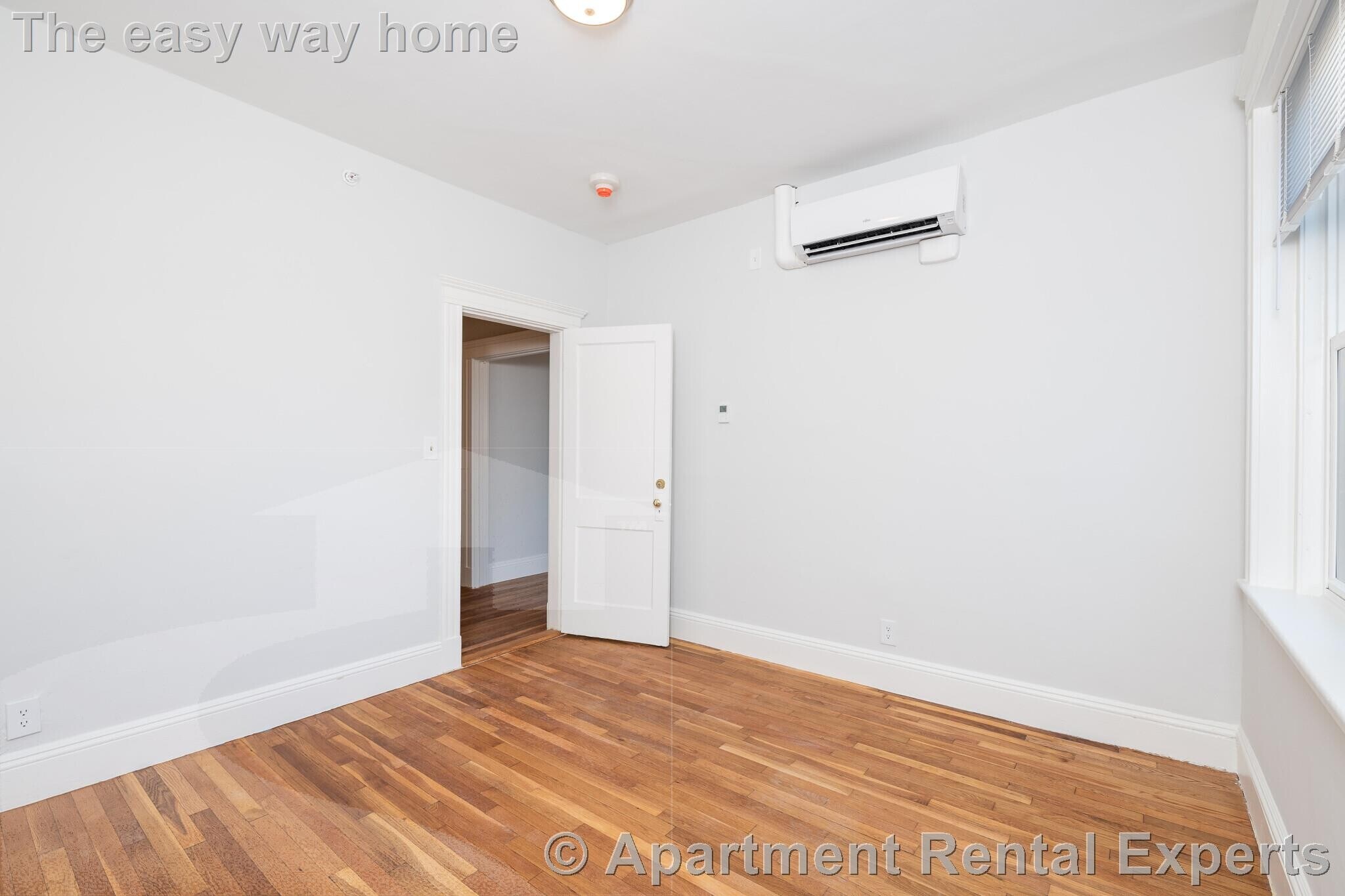 Building Photo - 18 A Forest St