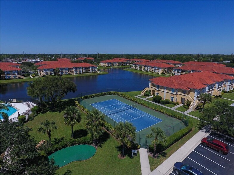 Building Photo - 1040 Villagio Cir