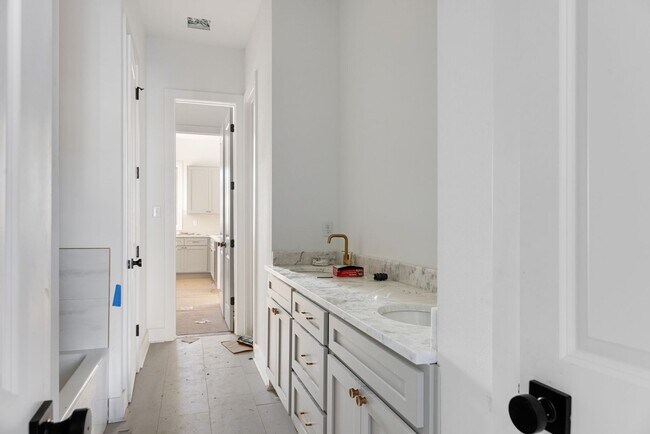 Building Photo - FOR RENT in SUGAR MILL POND!