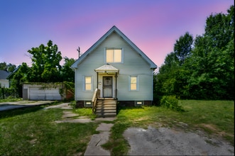 Building Photo - 788 London Rd