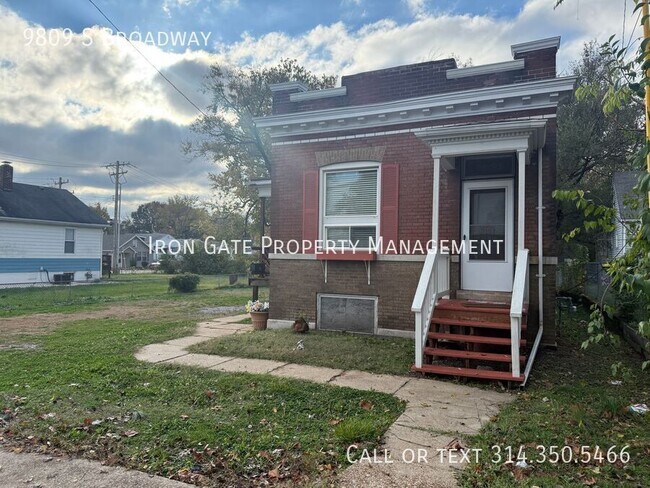 Building Photo - 9809 S Broadway