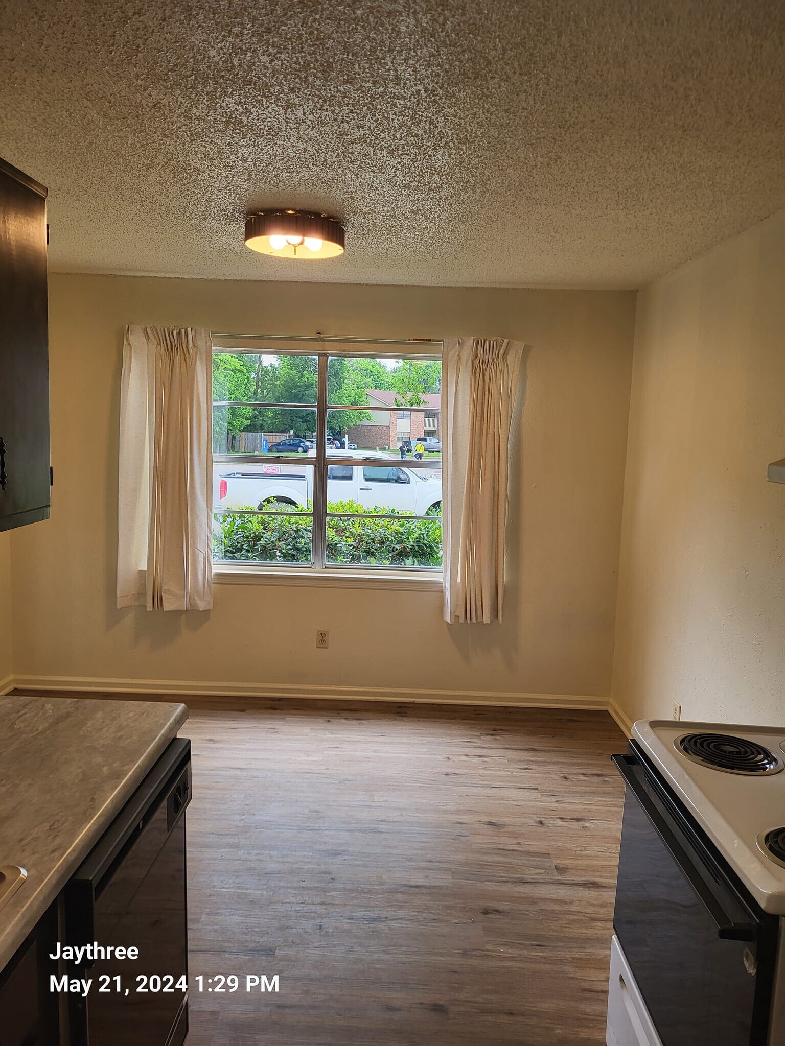 kitchen to dining room - 1502 E Beverly Dr
