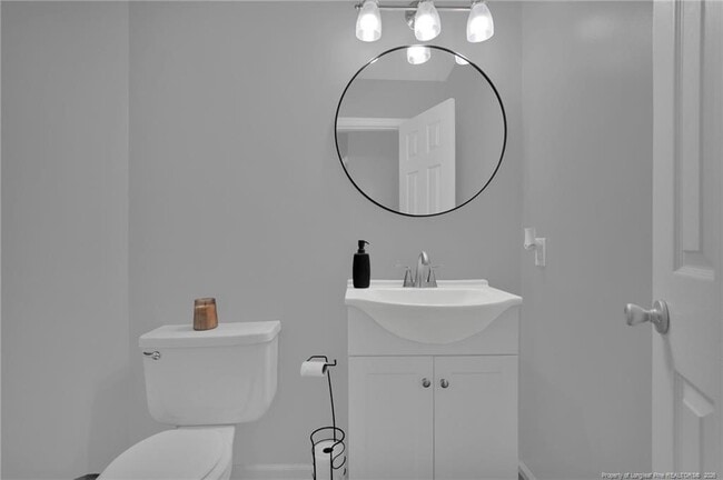 Building Photo - 7457 Avila Dr