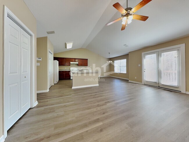 Building Photo - 5404 Silver Grove Ln