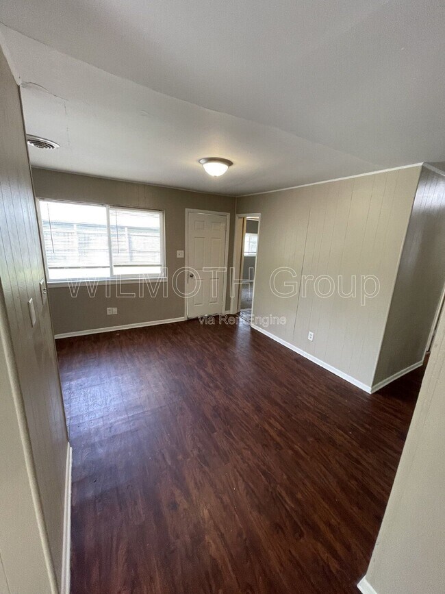 Building Photo - 4131 N Edmondson Ave