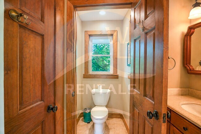 Building Photo - 84 Loveland Vis