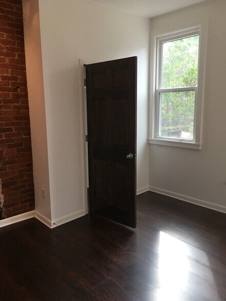 Building Photo - 3303 Iowa St