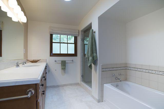 Building Photo - Beautiful home in Santa Barbara with amazing views!!