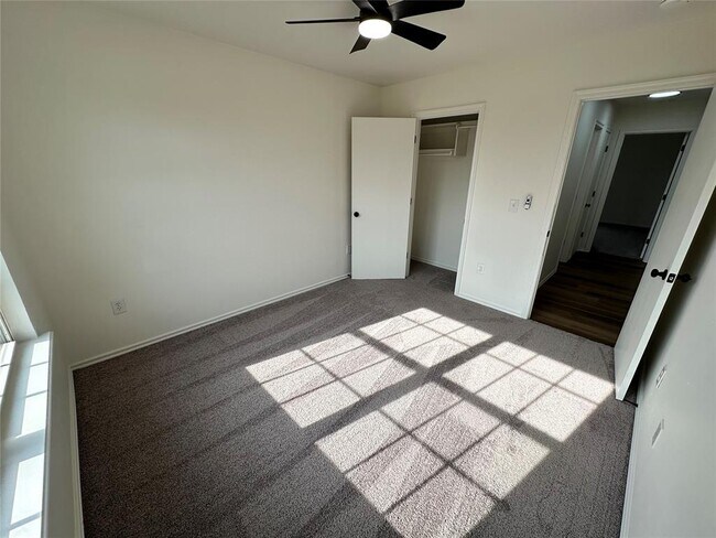 Building Photo - 4613 SE 78th St