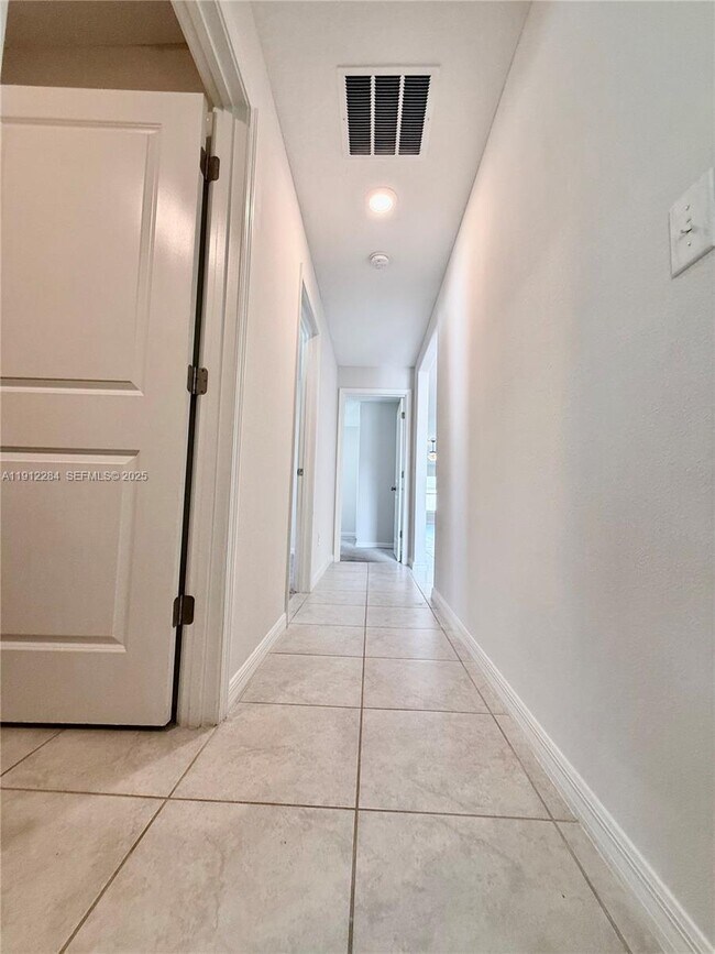 Building Photo - 39889 Harmon Grove Ct