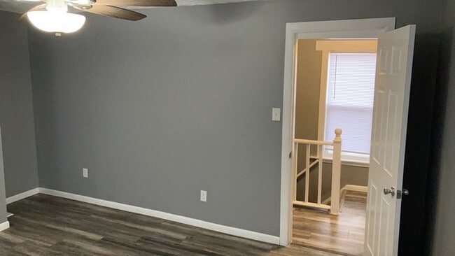 Building Photo - 105 S Irwin St