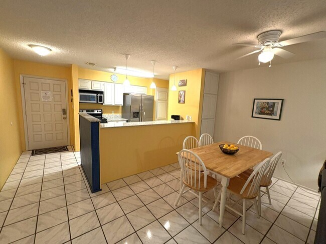 Building Photo - 604 Highcrest Dr
