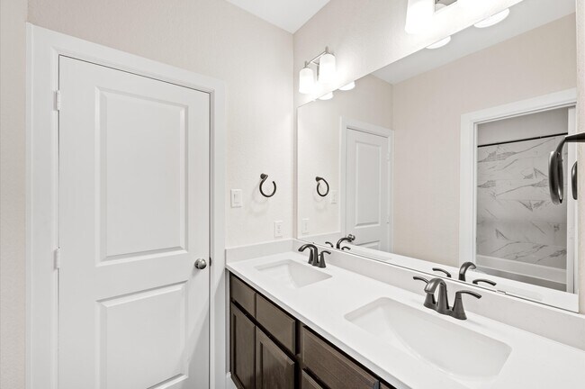 Building Photo - 5702 Diamond Dust Dr