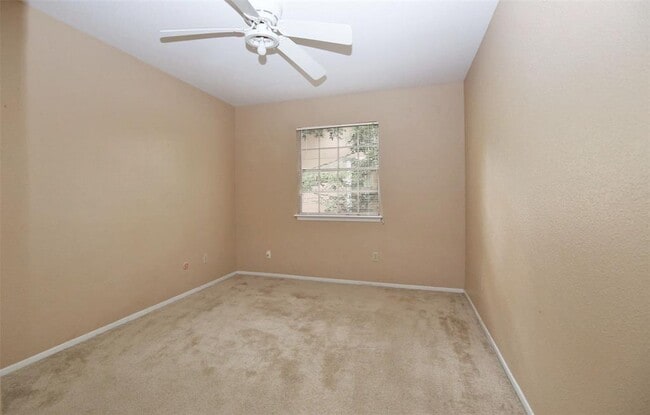 Building Photo - 9204 Campbell Rd