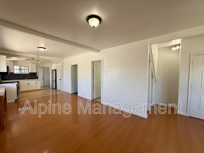 Building Photo - 806 52nd Ave