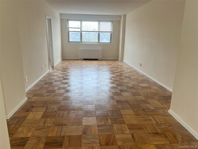 Building Photo - 30 Lake St