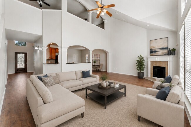 Building Photo - 21915 Sunvolt Ct