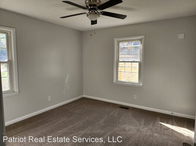 Building Photo - 3 br, 1.5 bath House - 830 Muskegon Drive