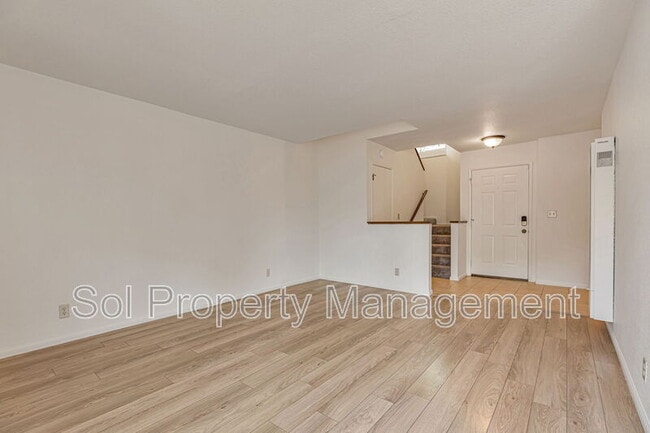 Building Photo - 8105 Kern Ave