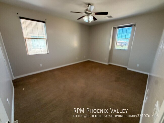 Building Photo - 5131 W Saddlehorn Rd