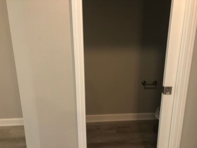 Building Photo - 3 bedroom, 2.5 bath town-home,near TAFB