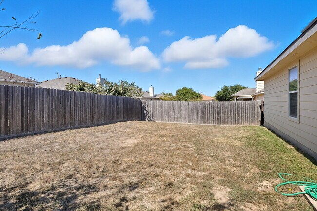 Building Photo - 3 Bedroom in Kyle with Fresh Paint Through...