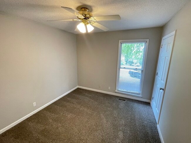 Building Photo - South Nashville off Nolensville Rd close t...