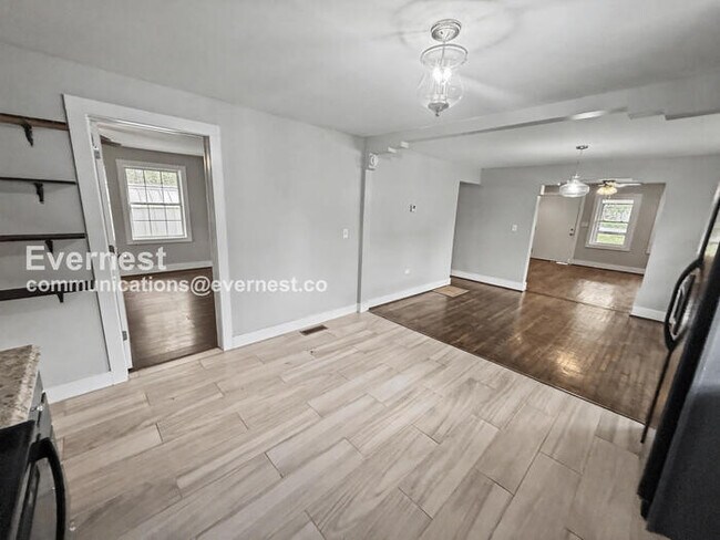 Building Photo - 4316 Tate Ave