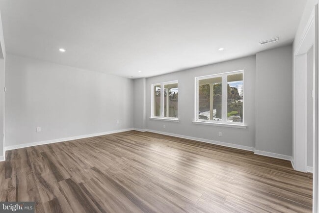 Building Photo - 151 Old Lincoln Hwy